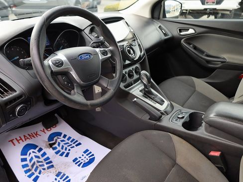 Used 2014 Ford Focus SE w/ SE Winter Package image 12