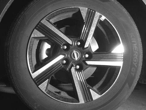 Used 2025 Nissan Sentra SV FWD image 12