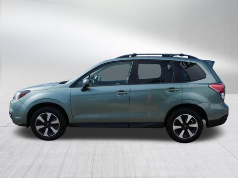 Used 2018 Subaru Forester 2.5i Premium AWD/4WD image 4