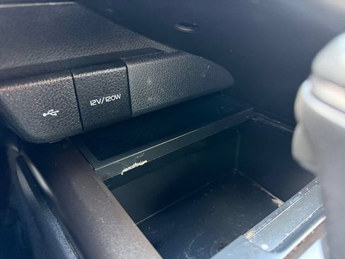 Used 2024 Toyota Camry SE FWD image 25