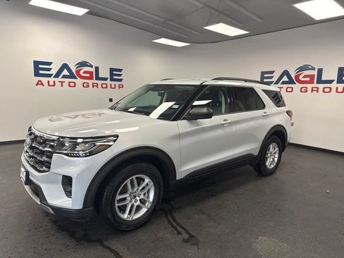 New 2026 Ford Explorer Active AWD/4WD image 6