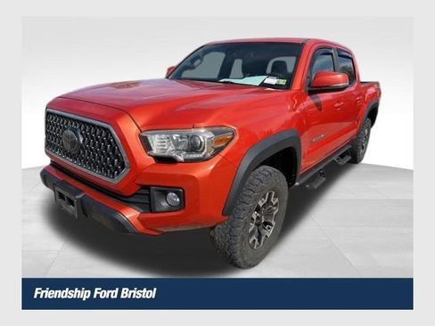 Used 2018 Toyota Tacoma TRD Off-Road image 1
