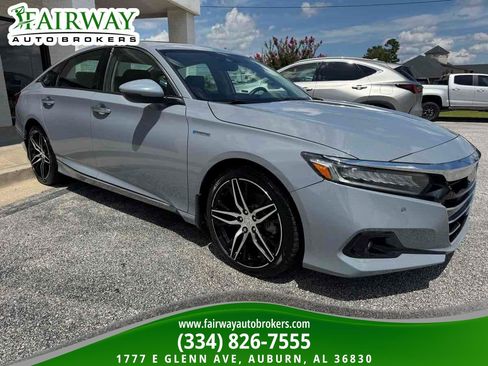 Used 2021 Honda Accord Touring image 4