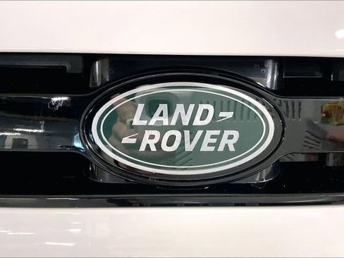 Certified 2024 Land Rover Defender 130 X-Dynamic SE AWD/4WD image 32