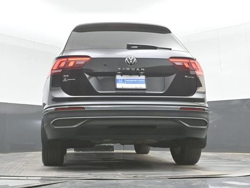 Used 2022 Volkswagen Tiguan SE AWD/4WD image 46