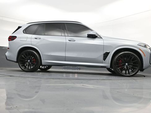 Used 2026 BMW X5 xDrive40i w/ M Sport Package AWD/4WD image 27