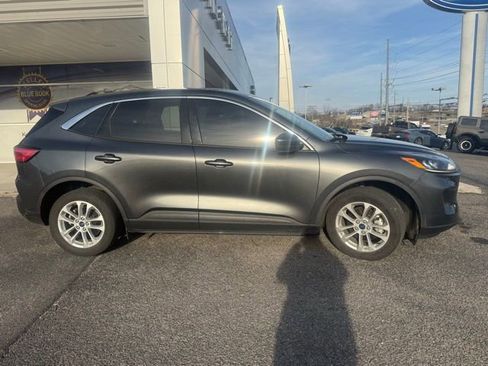 Used 2020 Ford Escape SE image 9