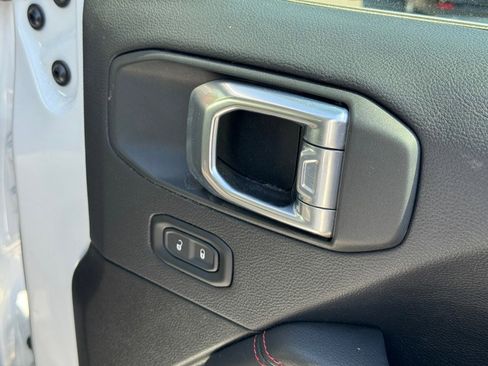 Used 2022 Jeep Wrangler Unlimited Rubicon w/ LED Lighting Group image 41