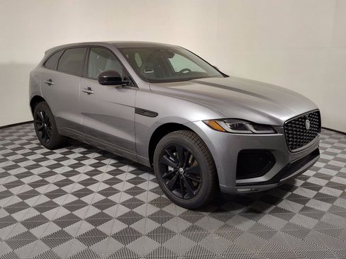 Used 2026 Jaguar F-PACE R-Dynamic S image 6