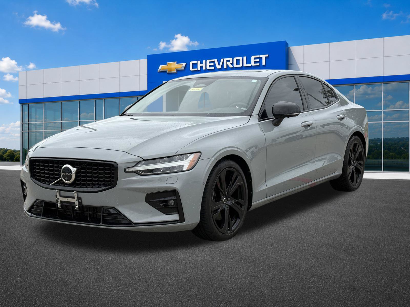 Used 2024 Volvo S60 B5 Plus FWD image 3