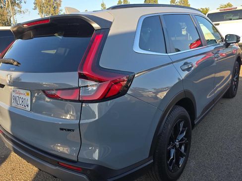 Used 2025 Honda CR-V Sport-L image 2