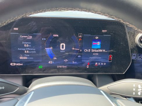 Used 2024 Chevrolet Equinox EV LT FWD image 18