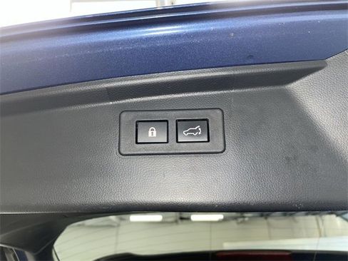 Used 2021 Subaru Outback Touring XT image 17