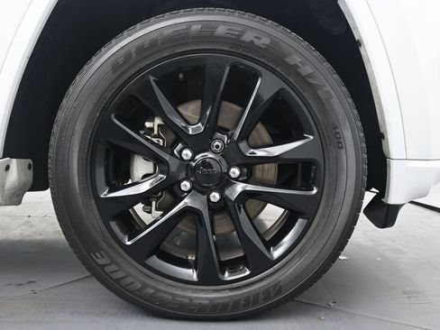Used 2021 Jeep Grand Cherokee Laredo X AWD/4WD image 8