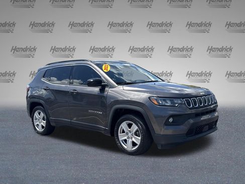 Used 2022 Jeep Compass Latitude FWD image 5