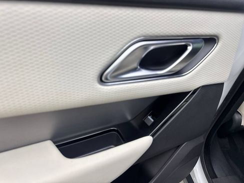 Used 2023 Land Rover Range Rover Velar R-Dynamic S AWD/4WD image 39