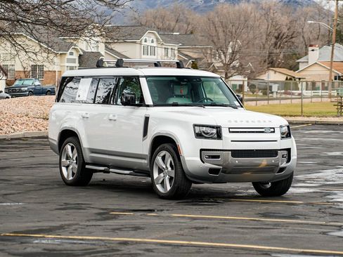 Used 2023 Land Rover Defender 130 First Edition image 3