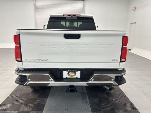 New 2026 Chevrolet Silverado 3500 LTZ w/ LTZ Plus Package AWD/4WD image 10