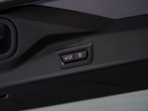 Used 2025 BMW X7 xDrive40i image 61