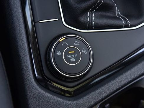 New 2026 Volkswagen Taos SE AWD/4WD image 17