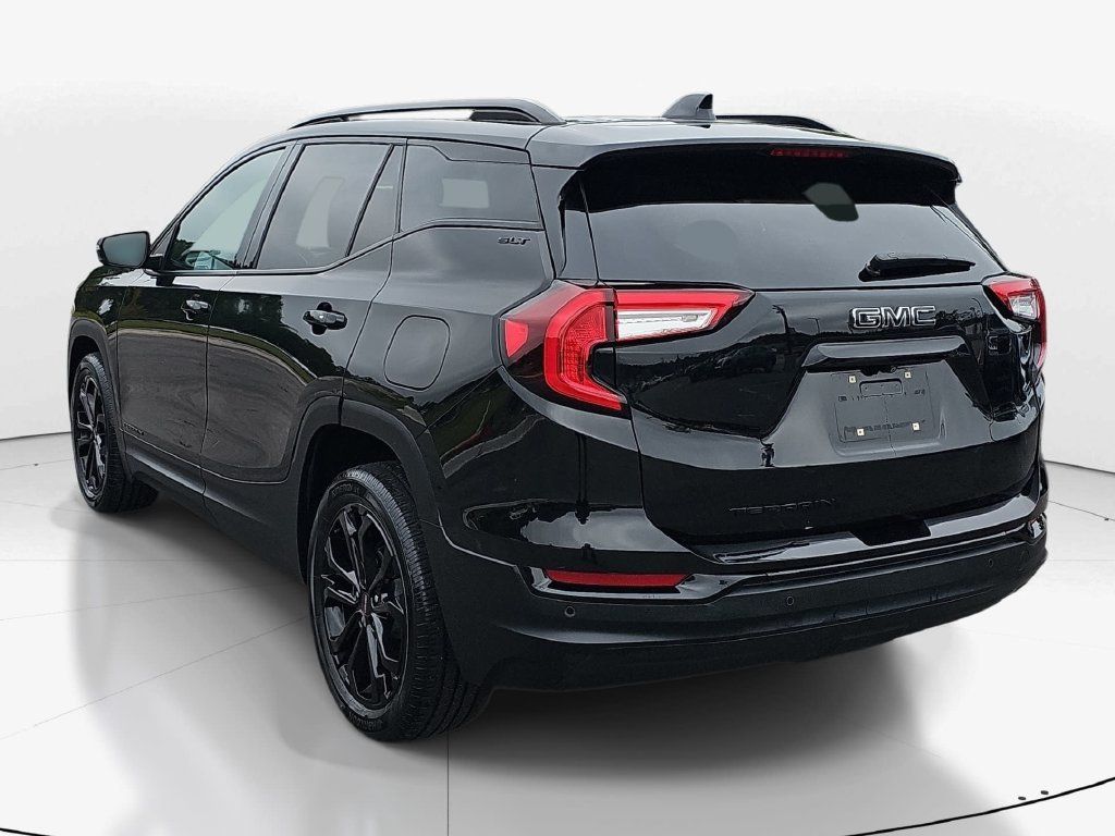 Used 2022 GMC Terrain SLT w/ Infotainment Package II FWD image 8