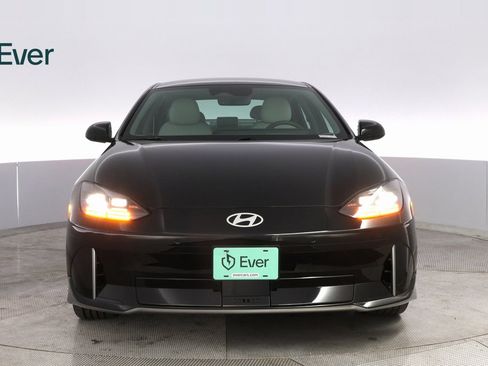 Used 2023 Hyundai Ioniq 6 SEL image 3