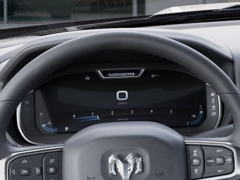 New 2025 RAM 2500 Laramie AWD/4WD image 17