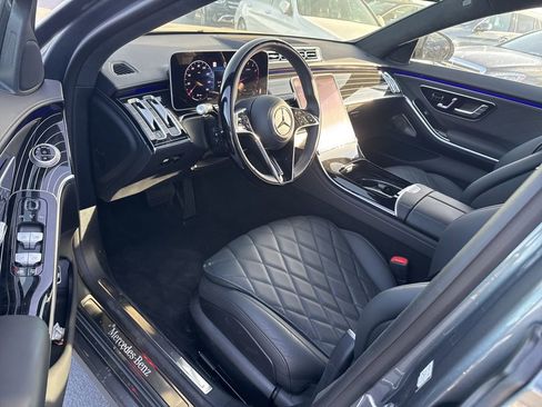 Used 2025 Mercedes-Benz S 580 S 580 image 10