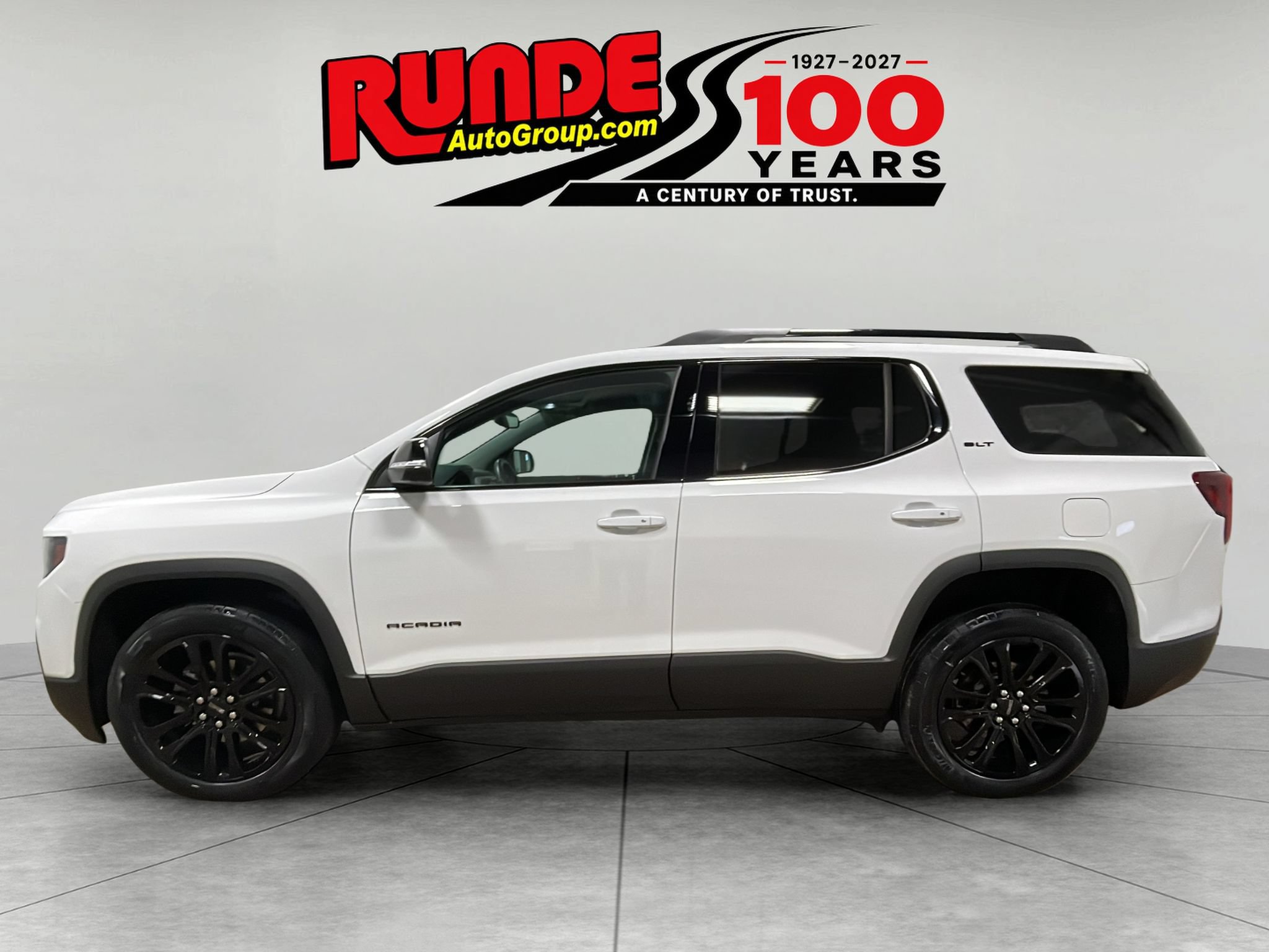 Used 2023 GMC Acadia SLT w/ Elevation Edition AWD/4WD image 5