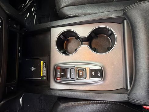 Certified 2025 Honda Passport EX-L image 33