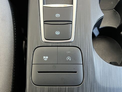 Used 2022 Ford Escape SE image 26