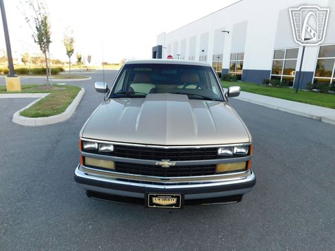 Used 1988 Chevrolet Silverado 1500 C10 Short Bed image 7