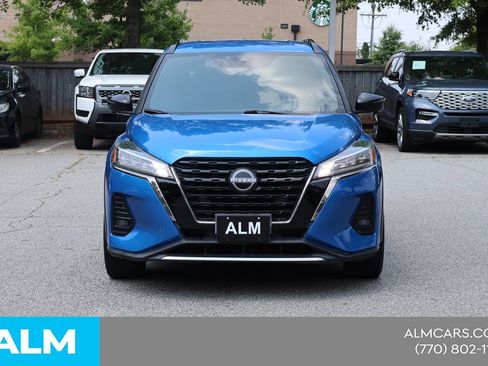 Used 2023 Nissan Kicks SR FWD image 11