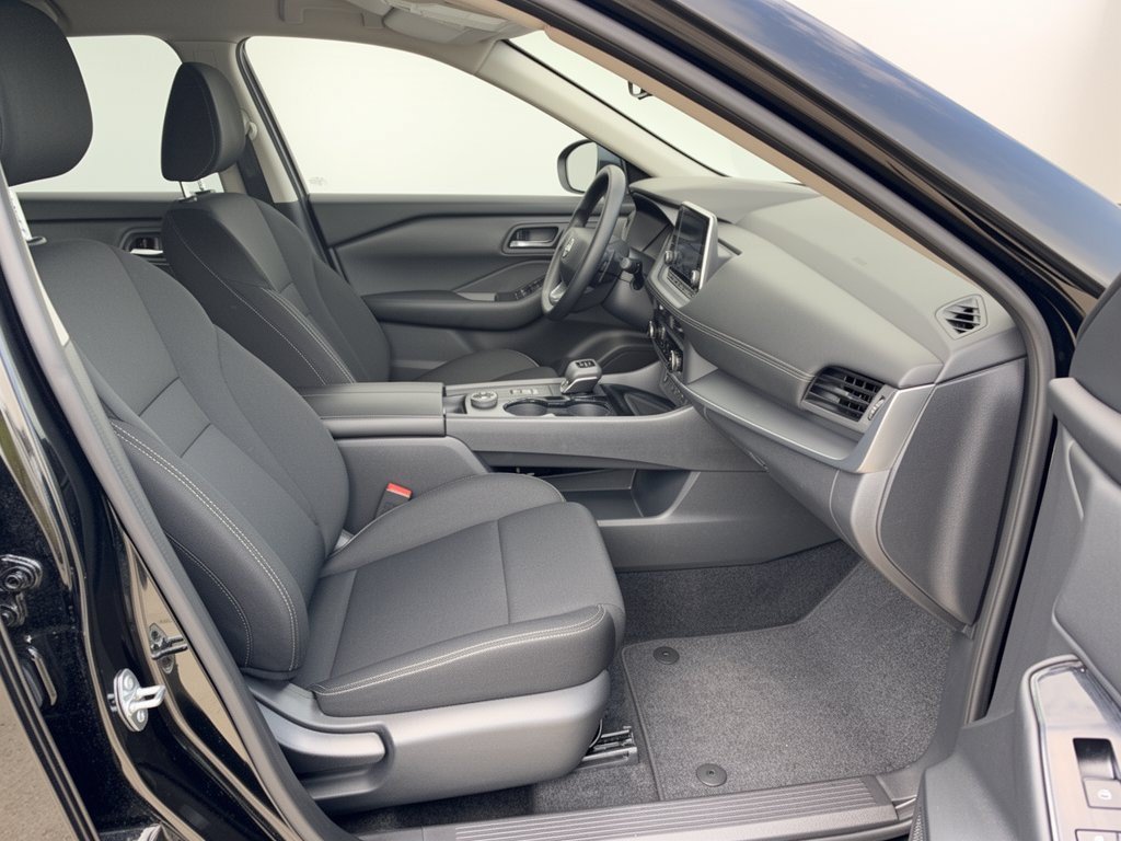 Used 2026 Nissan Rogue S AWD/4WD image 30