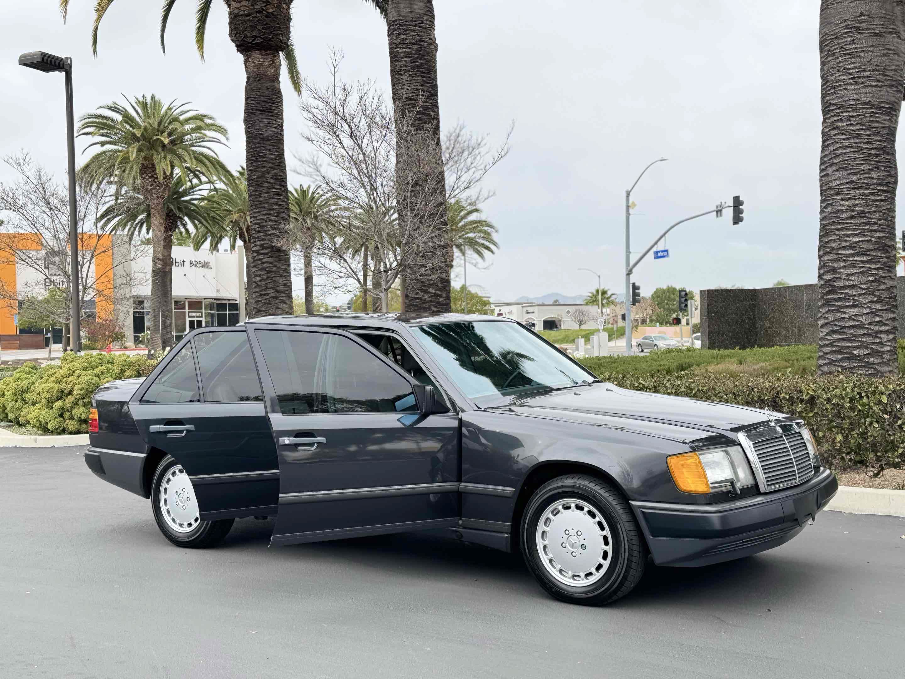 Used 1987 Mercedes-Benz 300 D Turbo image 28