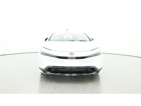 New 2026 Toyota Prius Plug-In Hybrid FWD image 31