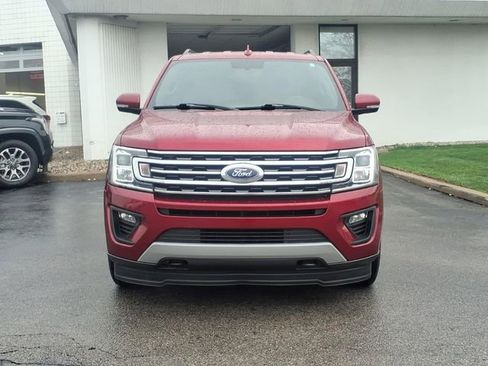Used 2019 Ford Expedition XLT w/ Equipment Group 202A AWD/4WD image 26
