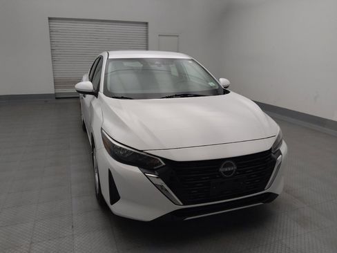 Used 2025 Nissan Sentra S FWD image 14