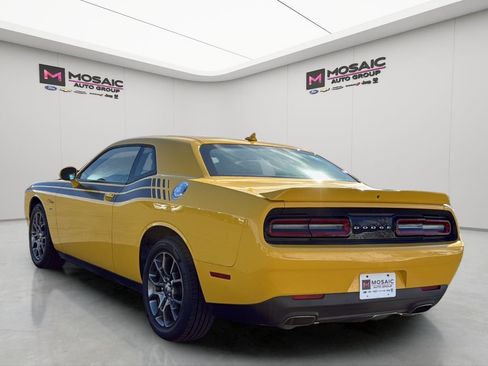 Used 2017 Dodge Challenger GT w/ Driver Convenience Group image 5