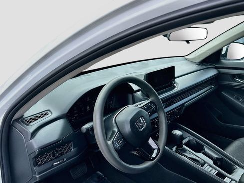 Used 2025 Honda Accord LX image 9