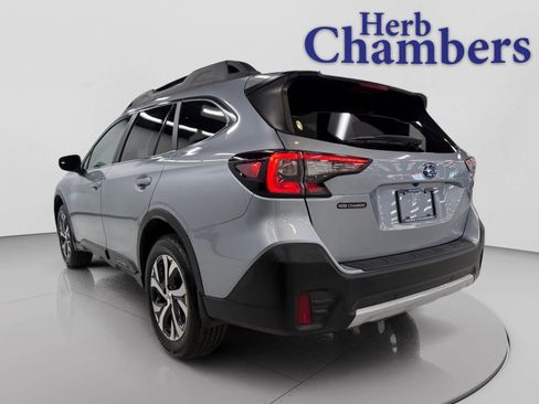 Used 2021 Subaru Outback Limited XT AWD/4WD image 3