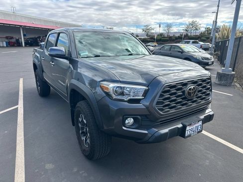 Used 2023 Toyota Tacoma TRD Off-Road AWD/4WD image 1