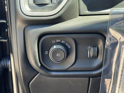 New 2026 RAM 3500 Tradesman AWD/4WD image 13
