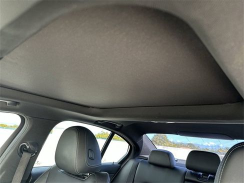 Used 2022 BMW 330i Sedan w/ Premium Package image 16