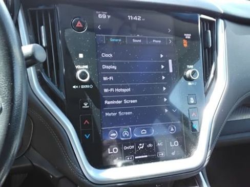 Used 2022 Subaru Outback Premium image 41