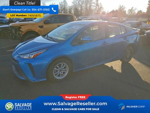 Used 2020 Toyota Prius LE image 1