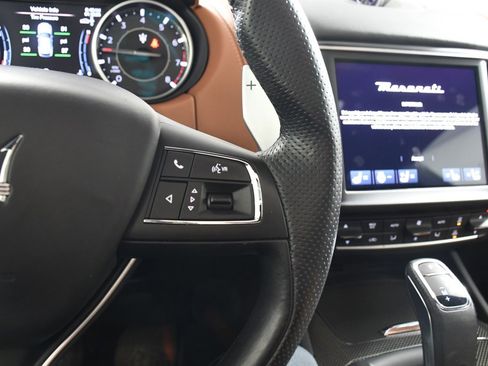 Used 2021 Maserati Levante S image 29