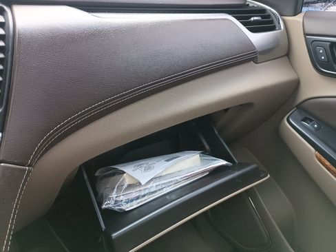 Used 2019 Chevrolet Suburban Premier image 23