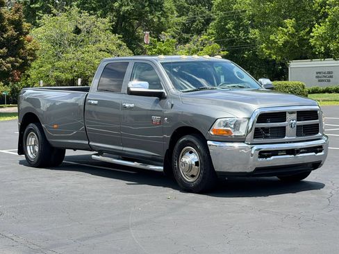 Used 2012 RAM 3500 ST w/ Chrome Appearance Group RWD image 4