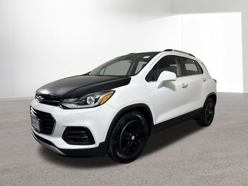 Used 2017 Chevrolet Trax LT w/ Driver Confidence Package image 24